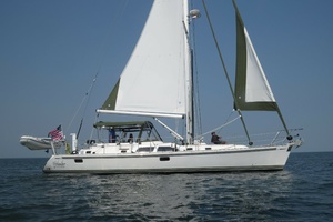 46' Hylas 2021