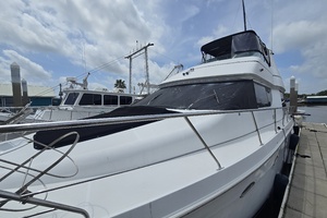 53ft Carver Yacht For Sale