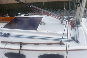 28ft Alerion Yacht For Sale