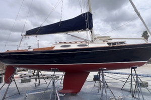 28ft Alerion Yacht For Sale