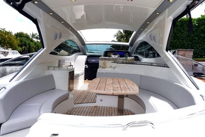 40FT (12.19M) SCHAEFER Worth Avenue Yachts