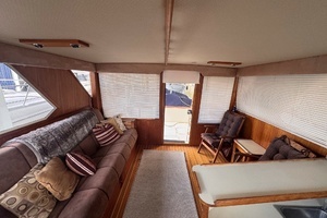 1987 Chris-Craft 44 Sedan thumbnail 9
