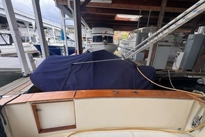 1987 Chris-Craft 44 Sedan thumbnail 5