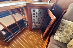 LOVE IS 44ft Chris Craft Yacht For Sale