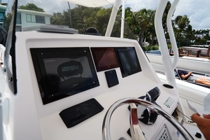 2015 Intrepid thumbnail 32