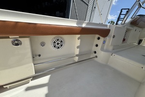 33ft Hydra Sports Yacht For Sale