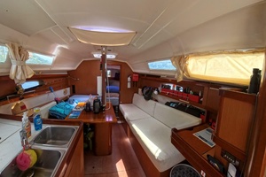 Olive Elaine 31ft Beneteau Yacht For Sale