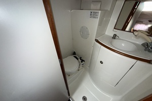 1998 Beneteau 411 thumbnail 18