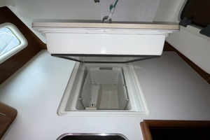 1998 Beneteau 411 thumbnail 12