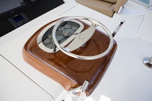 Viking 60 DEBS JEM - Helm