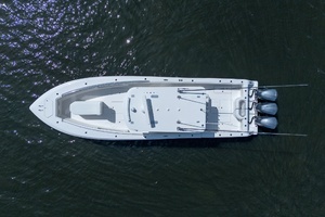 2017 Invincible 39 Open Fisherman thumbnail 11
