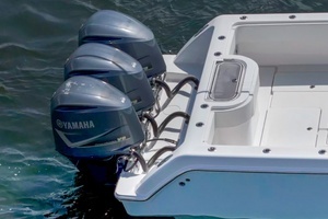 2017 Invincible 39 Open Fisherman thumbnail 16