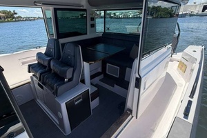 2021 Axopar 37 XC Cross Cabin Brabus thumbnail 39