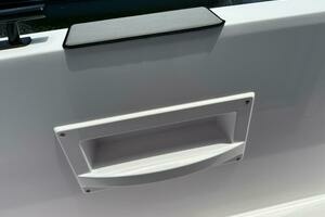 2021 Axopar 37 XC Cross Cabin Brabus thumbnail 9