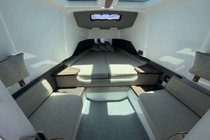 2021 Axopar 37 XC Cross Cabin Brabus thumbnail 23