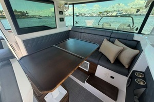 2021 Axopar 37 XC Cross Cabin Brabus thumbnail 31