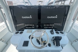 2023 Contender Center Console thumbnail 8