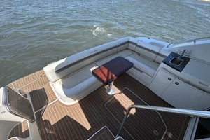 2012 Sea Ray 450 Sedan Bridge thumbnail 5