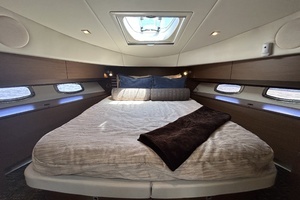 2012 Sea Ray 450 Sedan Bridge thumbnail 14