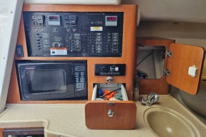 33ft Hydra Sports Yacht For Sale
