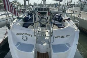 1991 Hunter 36 Vision thumbnail 16