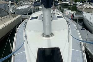 1991 Hunter 36 Vision thumbnail 8