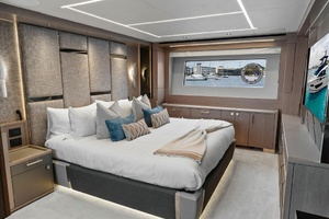 Dolce Far Niente 86ft Sunseeker Yacht For Sale