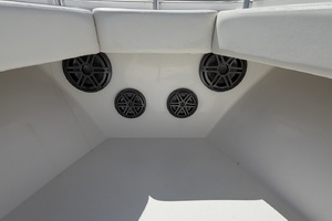 33ft Contender Yacht For Sale