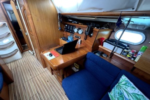 SpinOff 40ft Jeanneau Yacht For Sale