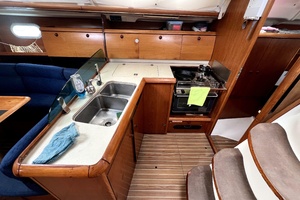 SpinOff 40ft Jeanneau Yacht For Sale