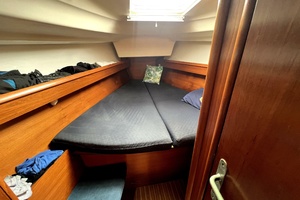 SpinOff 40ft Jeanneau Yacht For Sale