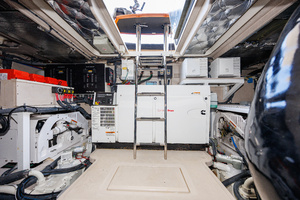 Photo 6142937 for 2017 Sea Ray L650 Fly  