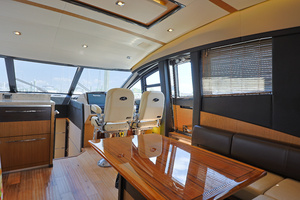 Photo 6142911 for 2017 Sea Ray L650 Fly  