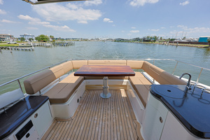 Photo 6142899 for 2017 Sea Ray L650 Fly  