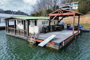 32ft Custom Yacht For Sale