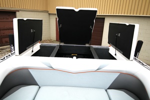 23ft Moomba Yacht For Sale