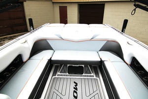 23ft Moomba Yacht For Sale