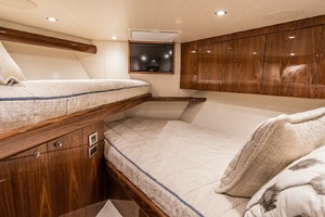 2020 58 Viking Convertible - Uno Mas 