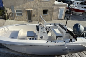 18ft Robalo Yacht For Sale