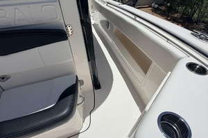 30ft Robalo Yacht For Sale