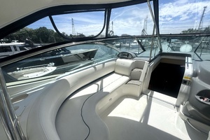 2006 Cruisers Yachts 520 Express thumbnail 13