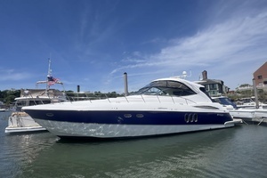 2006 Cruisers Yachts 520 Express thumbnail 1