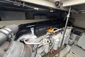 2006 Cruisers Yachts 520 Express thumbnail 30