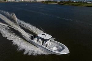 Photo 6155027 for 2027 Sea Fox 328 Commander  