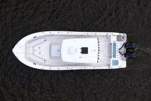 Photo 6155039 for 2027 Sea Fox 328 Commander  