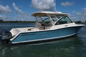 2019 Grady-White Freedom 375 thumbnail 2