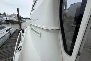 2008 Carver 47MY thumbnail 6