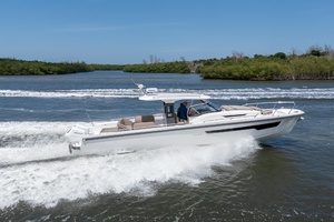 In Stock 2025 Nimbus T11 314 40ft Nimbus Yacht For Sale
