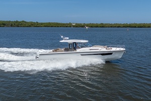 In Stock 2025 Nimbus T11 314 40ft Nimbus Yacht For Sale