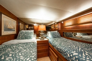58ft Hatteras Yacht For Sale